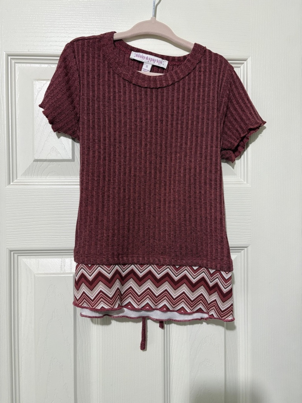Honey and Lace Burgundy Ribbed Short Sleeve Top with Chevron Hem